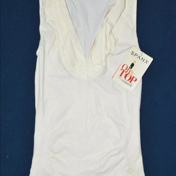 Spanx on top and in control cream sleeveless top - Picture 5 of 5